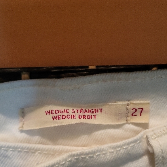 Levis White Straight Leg Jeans with Raw Edge - Picture 2 of 8